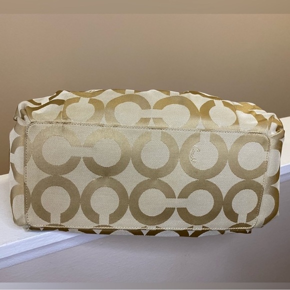 Coach Madison Phoebe Beige Leather Handbag - Picture 3 of 7